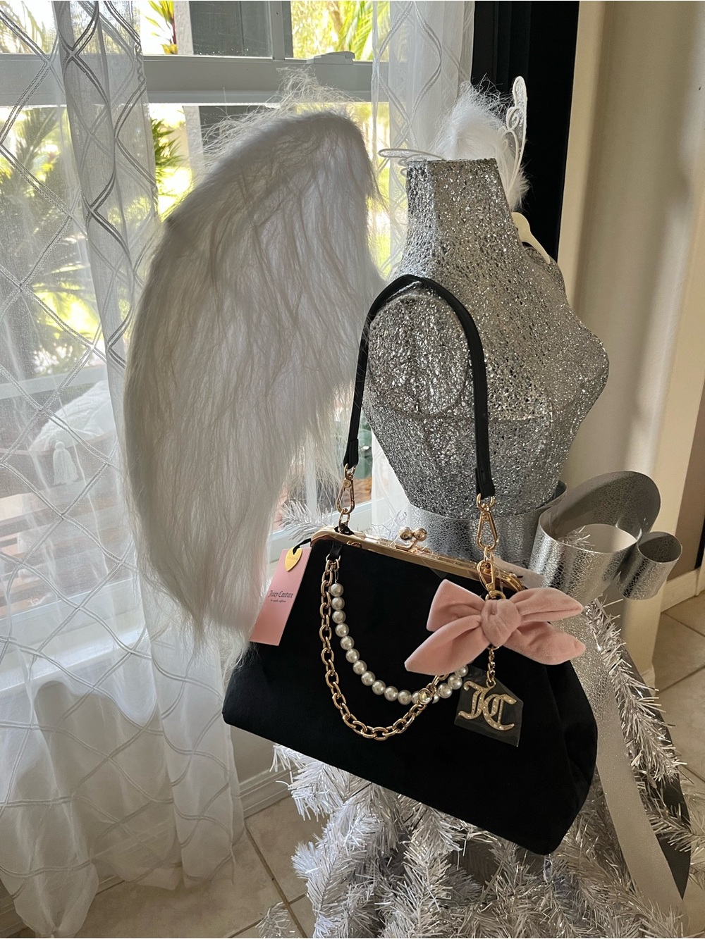 NWT Juicy Couture Lock Bag Pink Bow Pearl Chain Charm Haus Frame Clutch Licorice